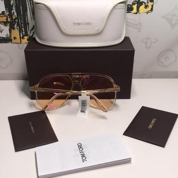 New Authentic Tom Ford FT1061 54E Bertrand Aviator Sunglasses – Luxury Designer - Picture 2 of 11